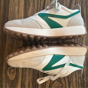 Women’s Dolce Vita